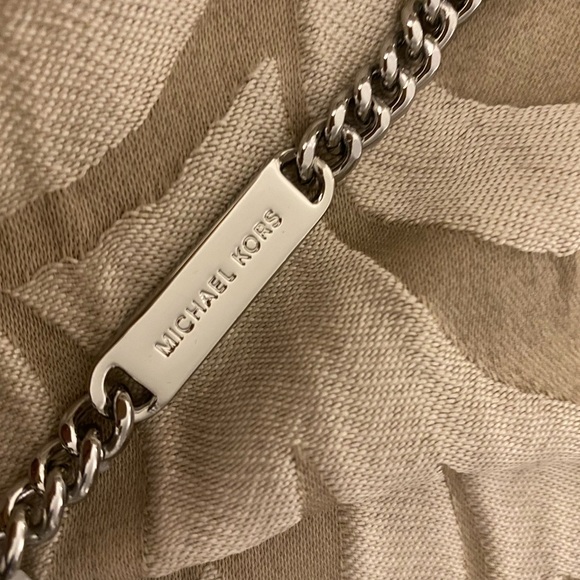 *HP* NEW MICHAEL KORS BARBARA SILVER CROSSBODY BAG - Picture 5 of 7